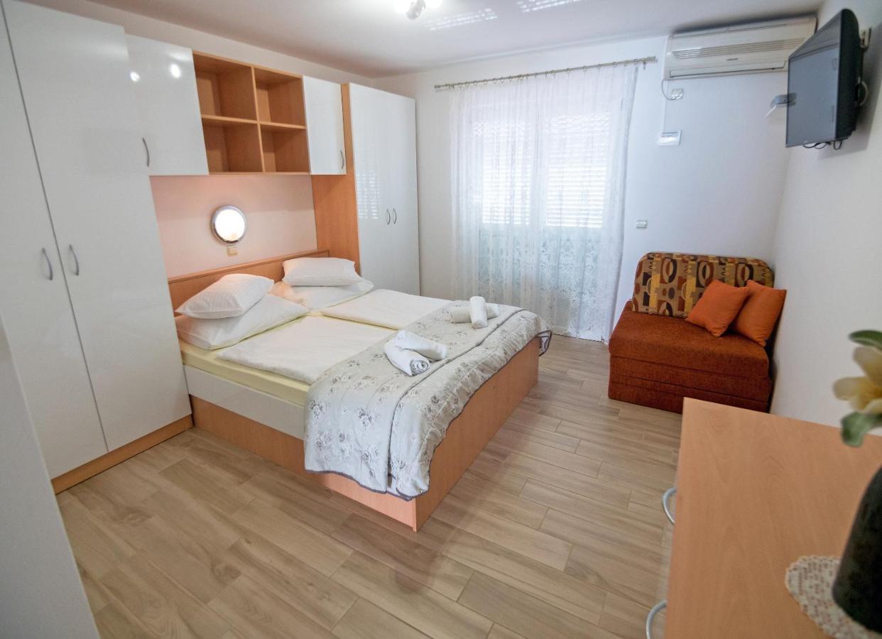 Apartments Bene Banjol 외부 사진