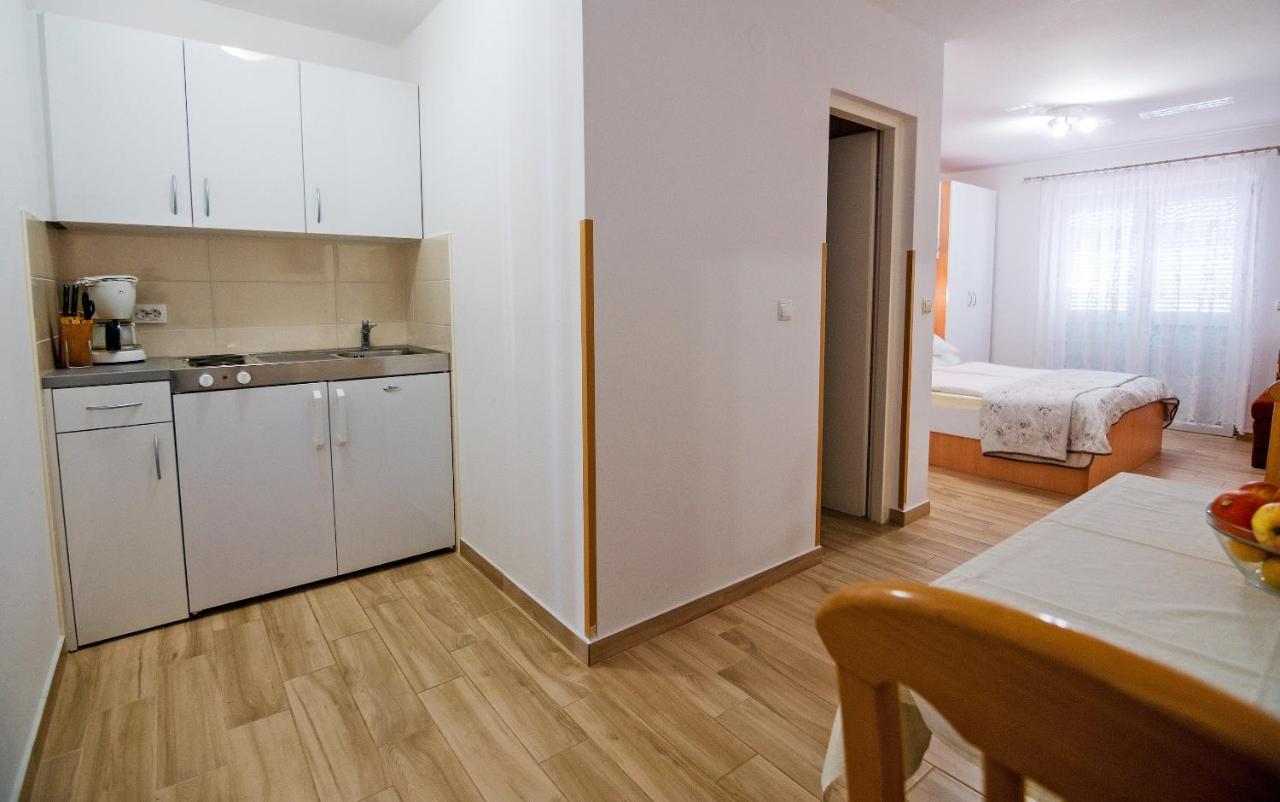 Apartments Bene Banjol 외부 사진